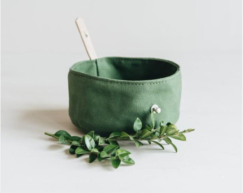 Folding Canvas Pet Bowl for Dogs and Cats